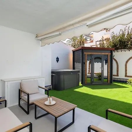 Walk Everywhere! Sauna And Jacuzzi Apartment *